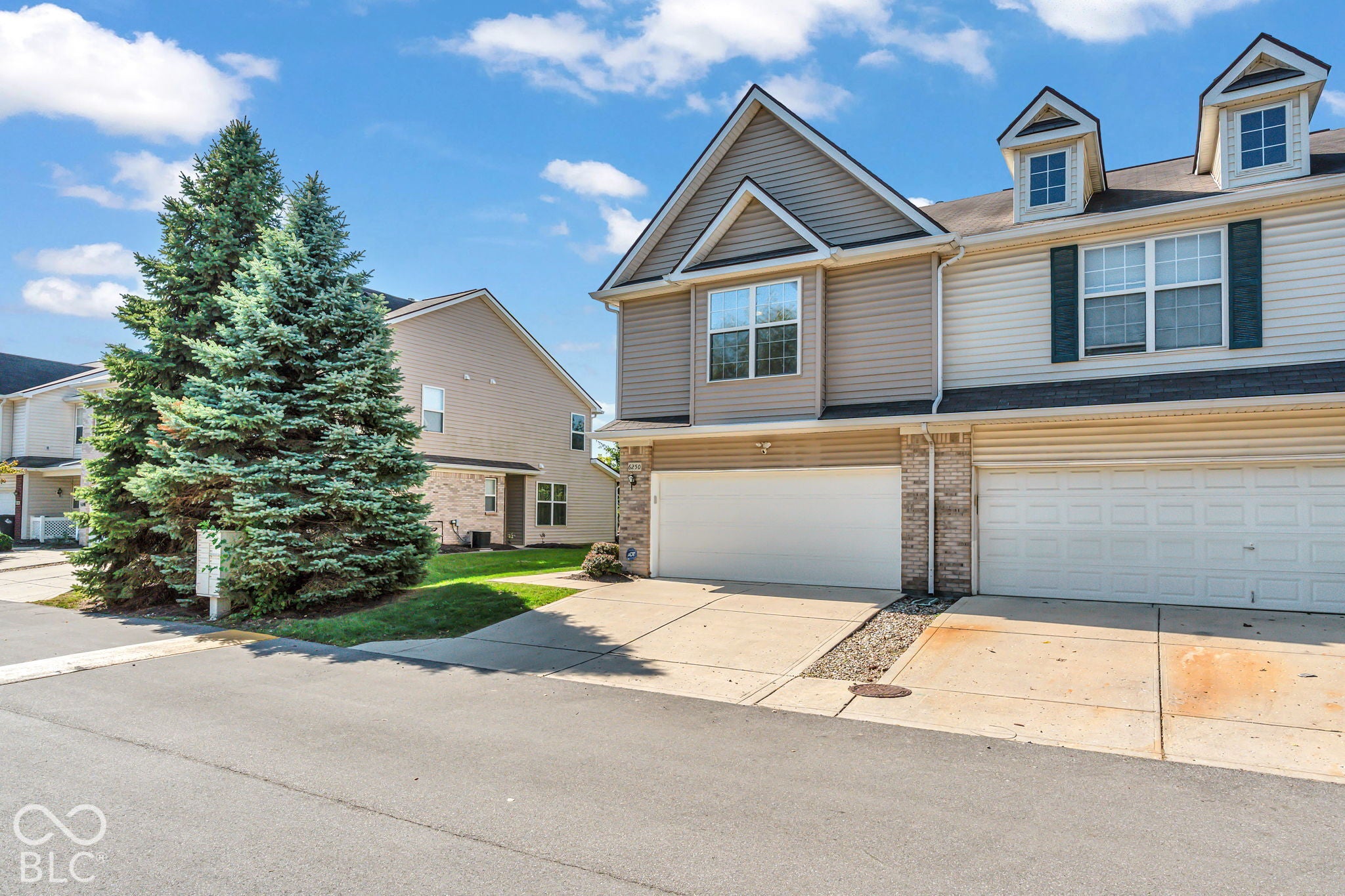 6250 Bishops Pond Lane