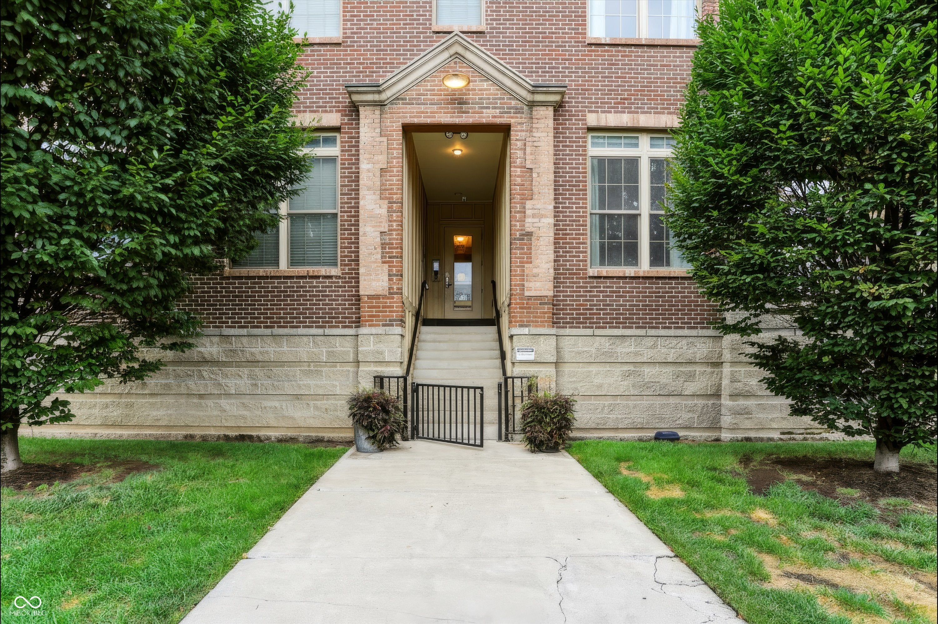 450 E Ohio Street APT 310