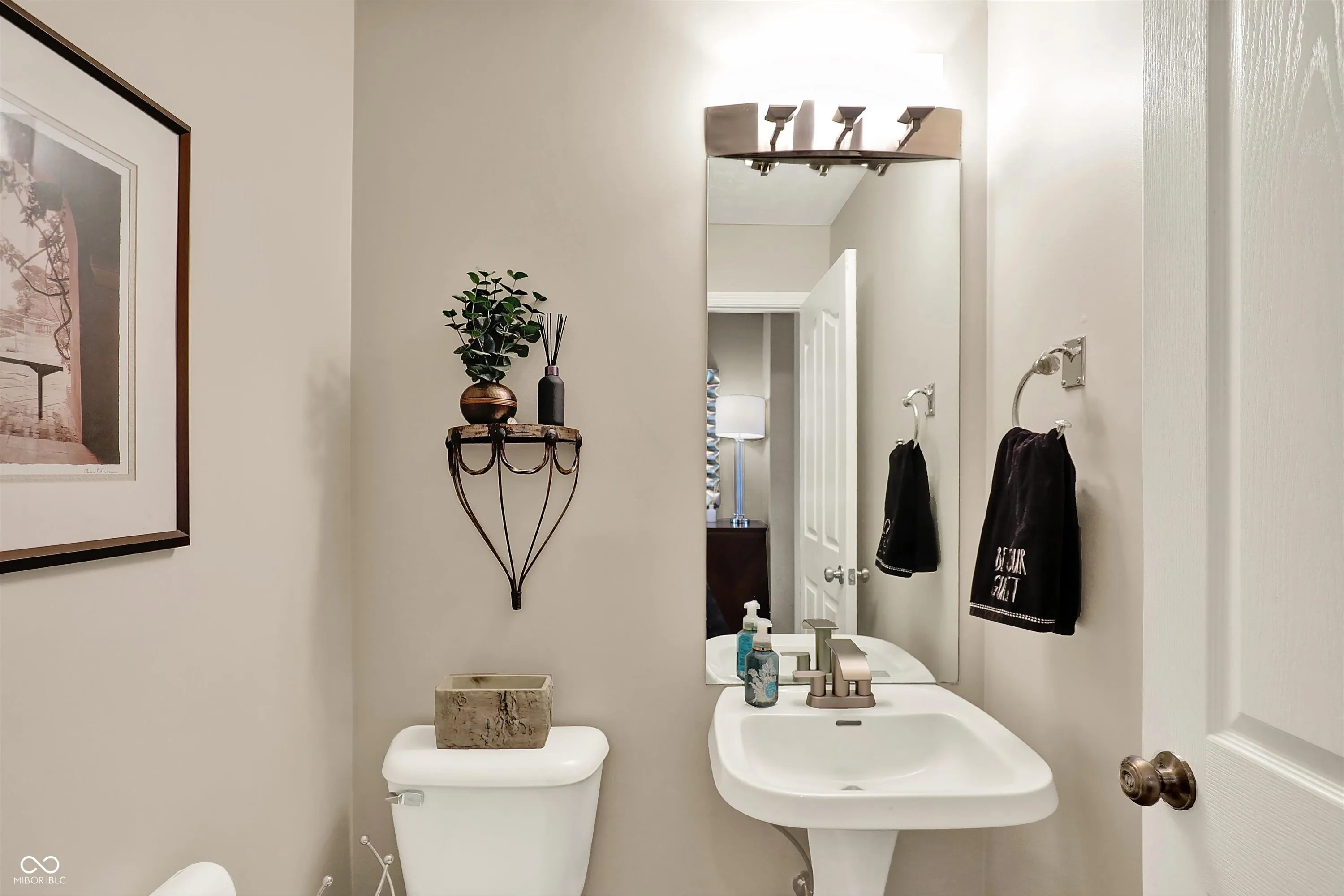 Fishers, Indiana 46037, United States, 4 Bedrooms Bedrooms, ,3 BathroomsBathrooms,Residential,Active,195249