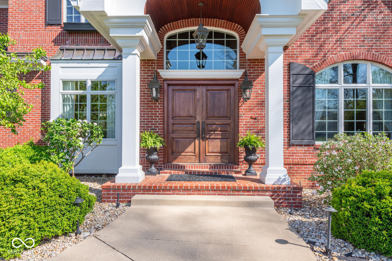4636 S Hawks Way