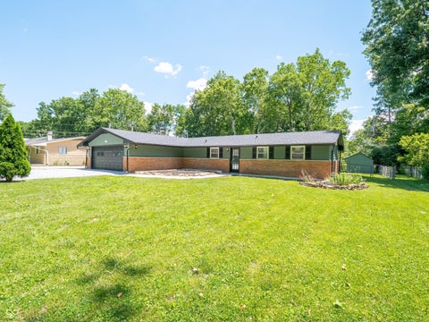 Photo of 6527 W 15th Street, Indianapolis, IN 46214 (MLS # 22109231)