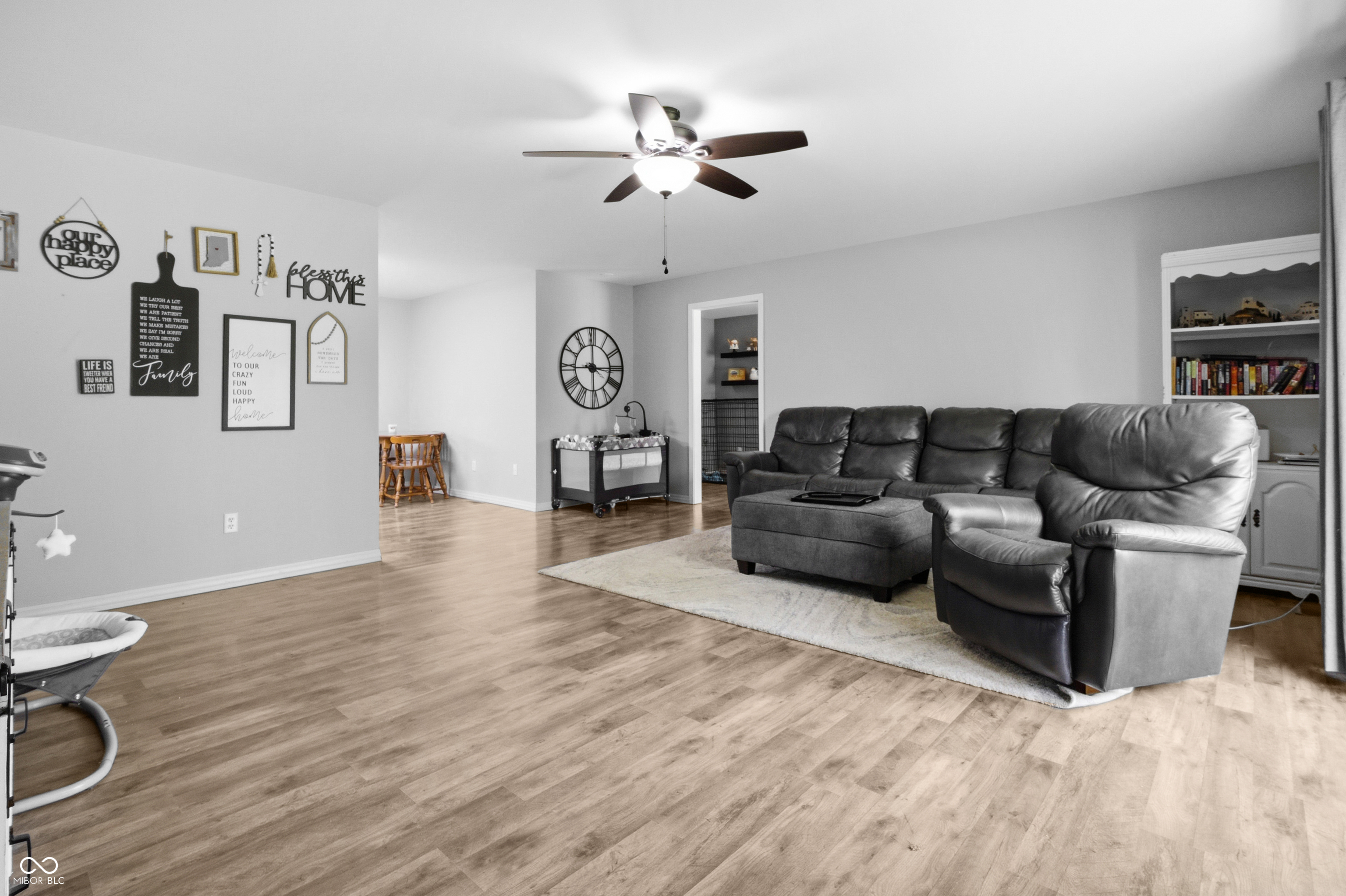 2816 Hawcreek Boulevard