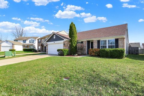 Photo of 6205 Glebe Drive, Indianapolis, IN 46237 (MLS # 22089948)