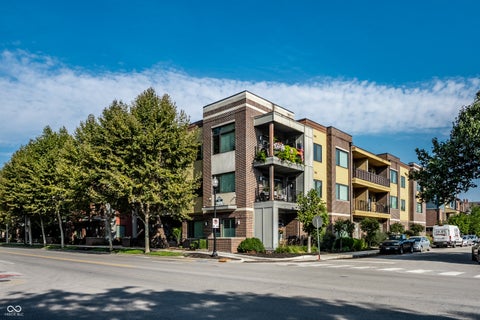 Photo of 622 E 10th Street #311, Indianapolis, IN 46202 (MLS # 22122247)