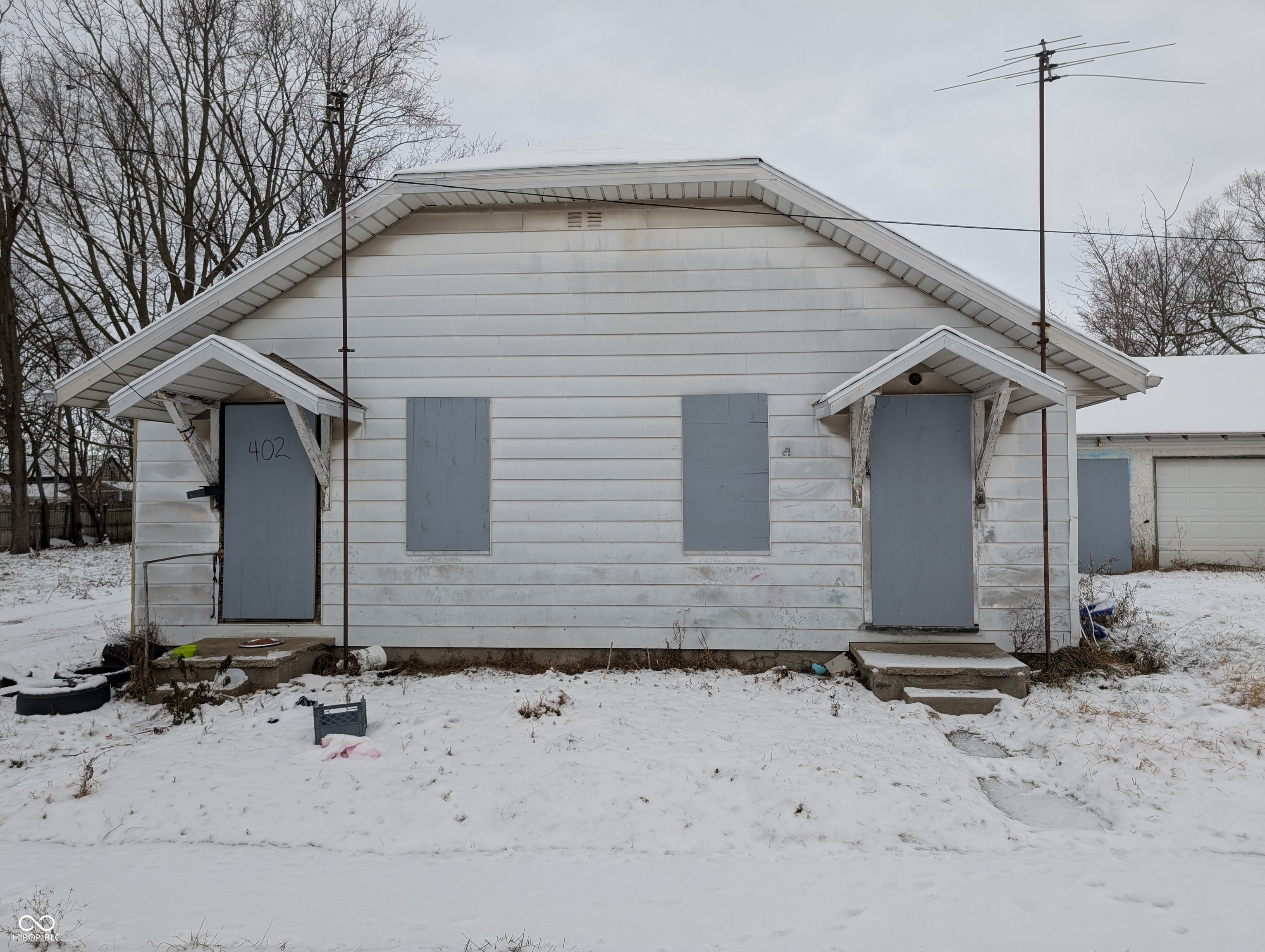 402 W 7th Street
