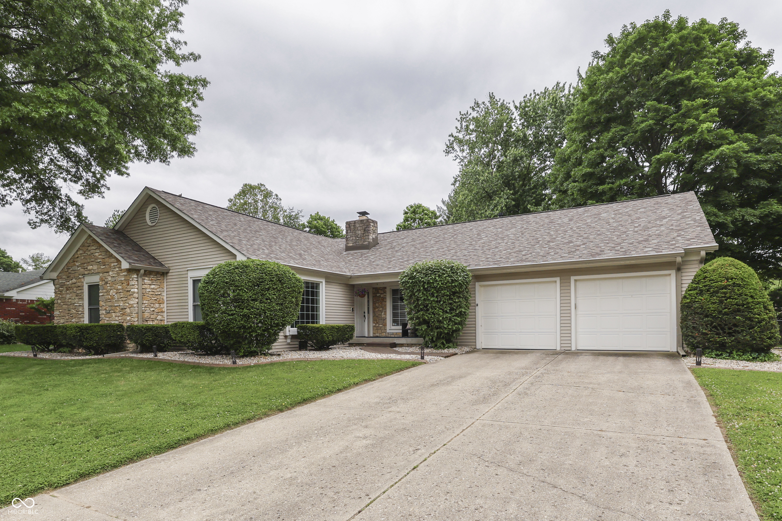 1901 Winding Ridge Avenue
