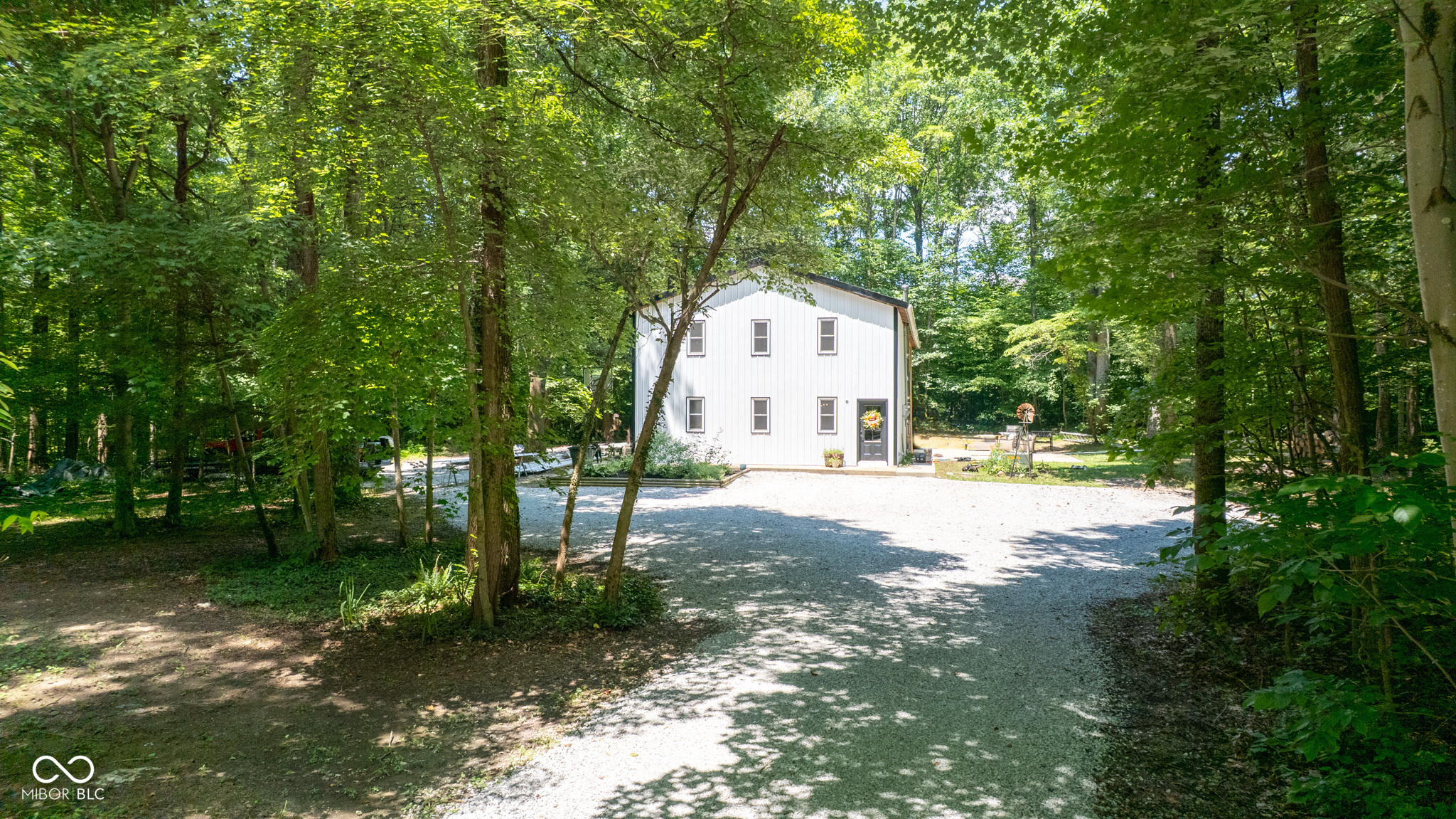 3938 N Chapel Lane