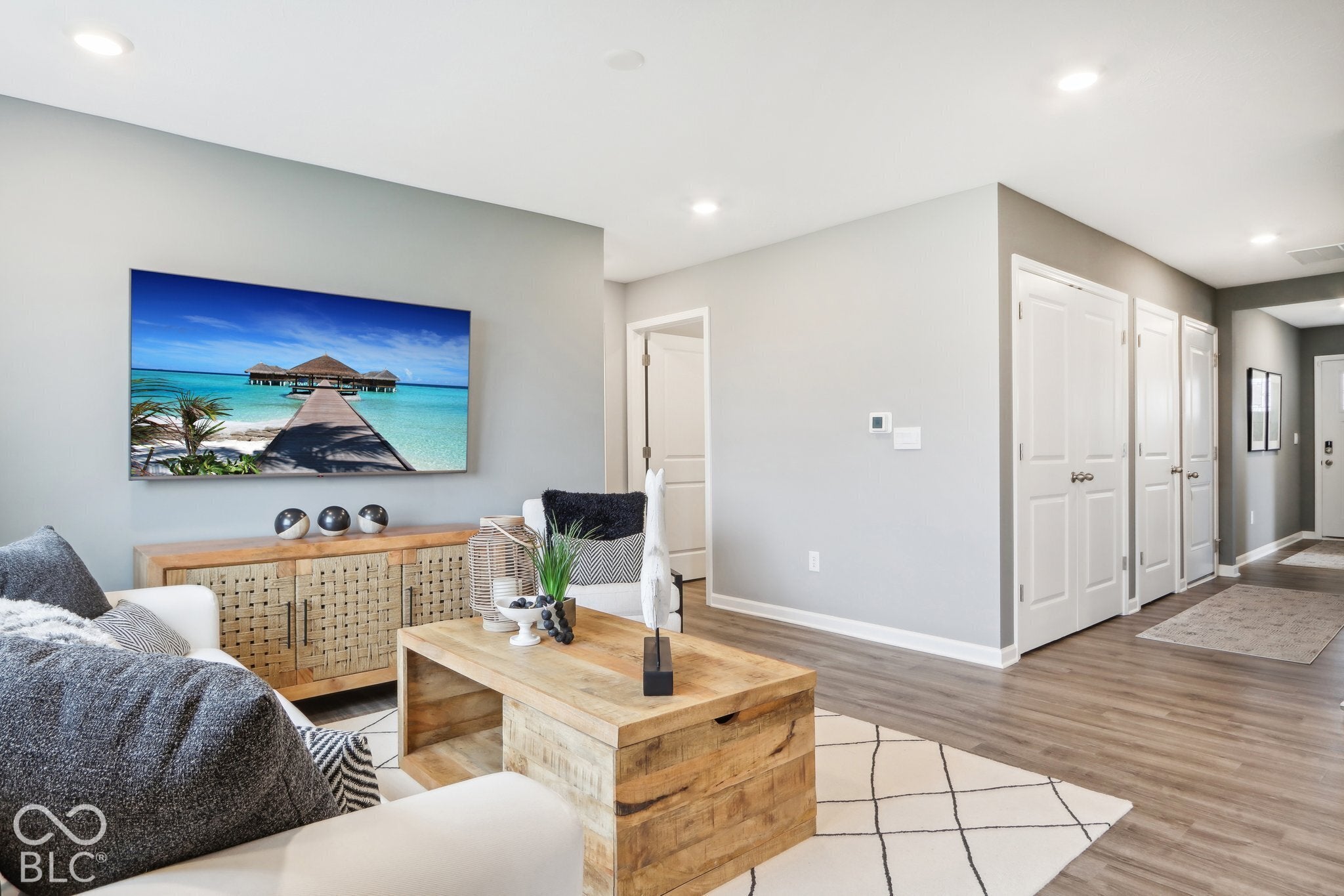 3199 W Vintage Street