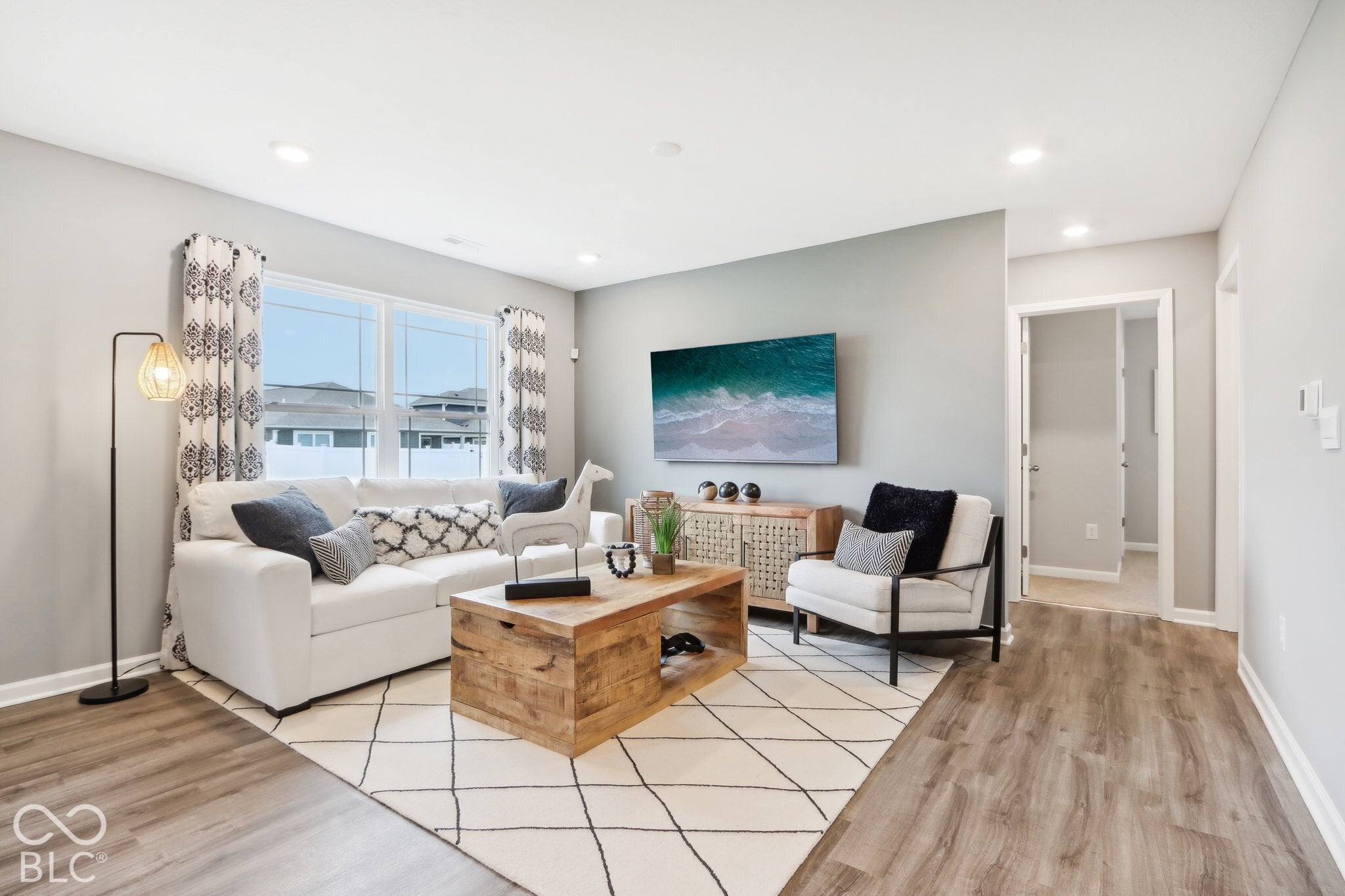 3199 W Vintage Street
