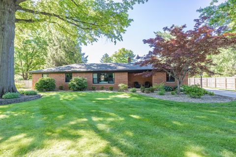 Photo of 2513 E 99th Street, Carmel, IN 46280 (MLS # 22101064)
