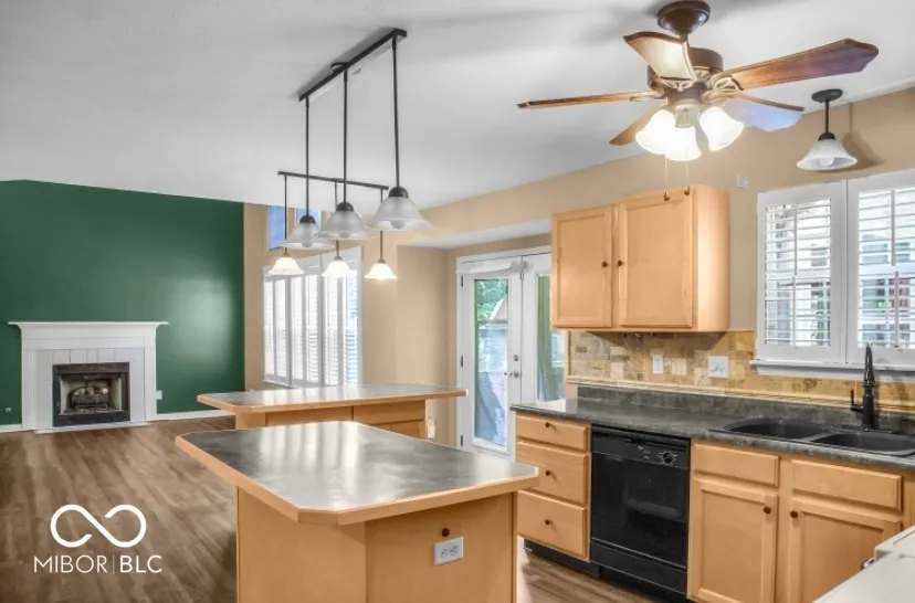 Indianapolis, Indiana 46214, United States, 3 Bedrooms Bedrooms, ,3 BathroomsBathrooms,Residential,Active,150897