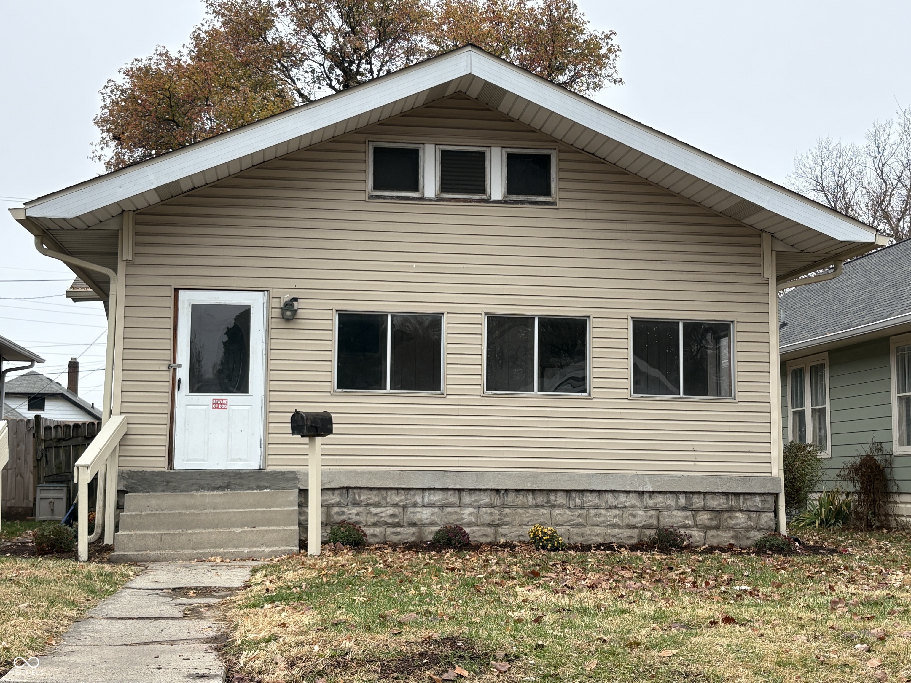 524 N Bradley Avenue