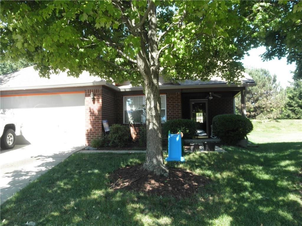 Photo 1 of 4 — 10010 E Park Glen Court, Indianapolis, IN 46229