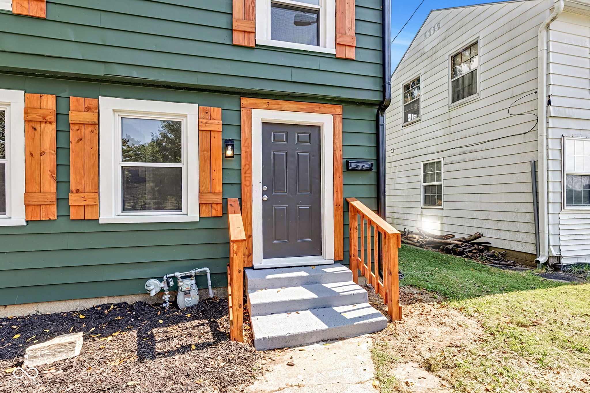 4125 Clarendon