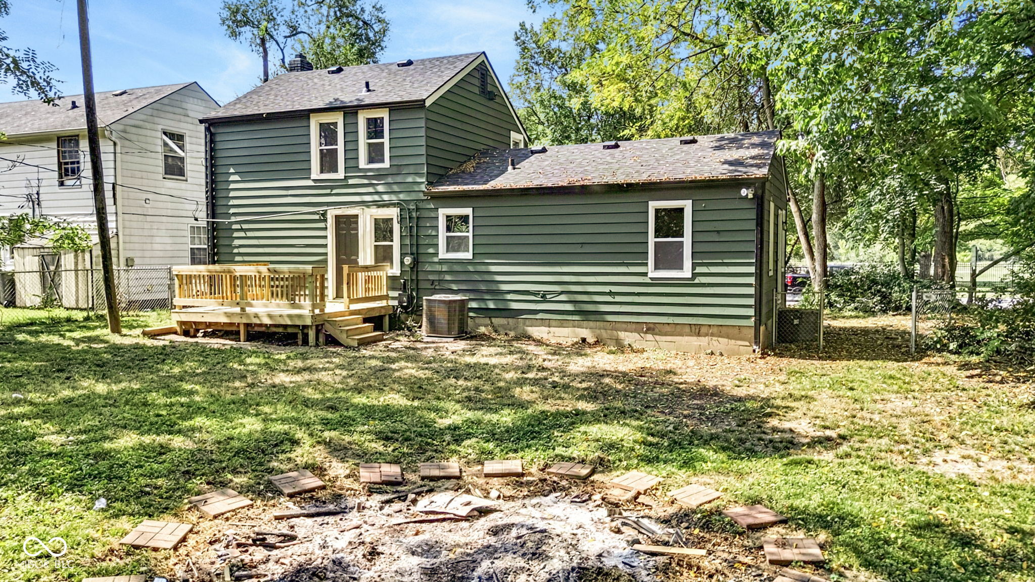 4125 Clarendon