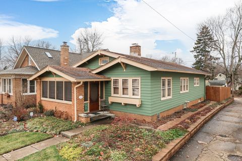 Photo of 328 N Ridgeview Drive, Indianapolis, IN 46219 (MLS # 22075848)