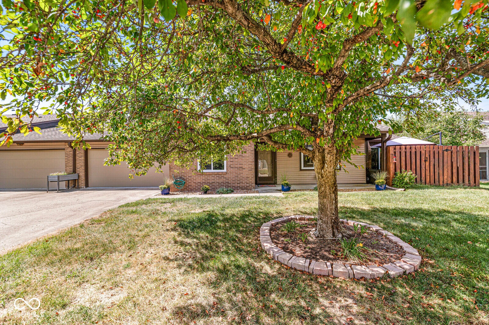 7538 E Farm View Circle Drive