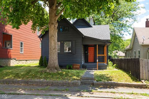 Photo of 1209 S Randolph Street, Indianapolis, IN 46203 (MLS # 22096286)