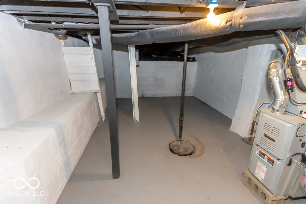 Indianapolis, Indiana 46201, United States, ,Residential,Pending,109528