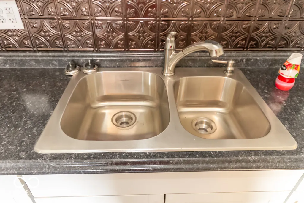 Indianapolis, Indiana 46201, United States, ,Residential,Pending,109528