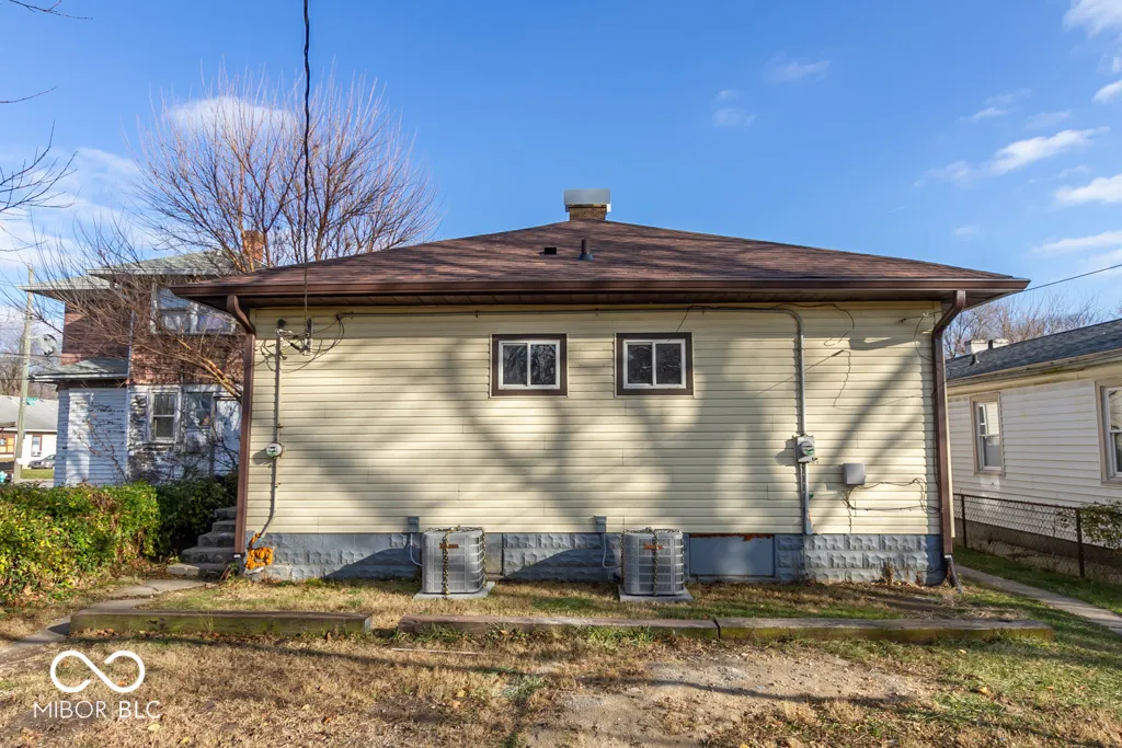 Indianapolis, Indiana 46201, United States, ,Residential,Pending,109528