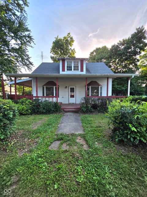 Photo of 252 S Grant ST, Cloverdale, IN 46120 (MLS # 22111520)