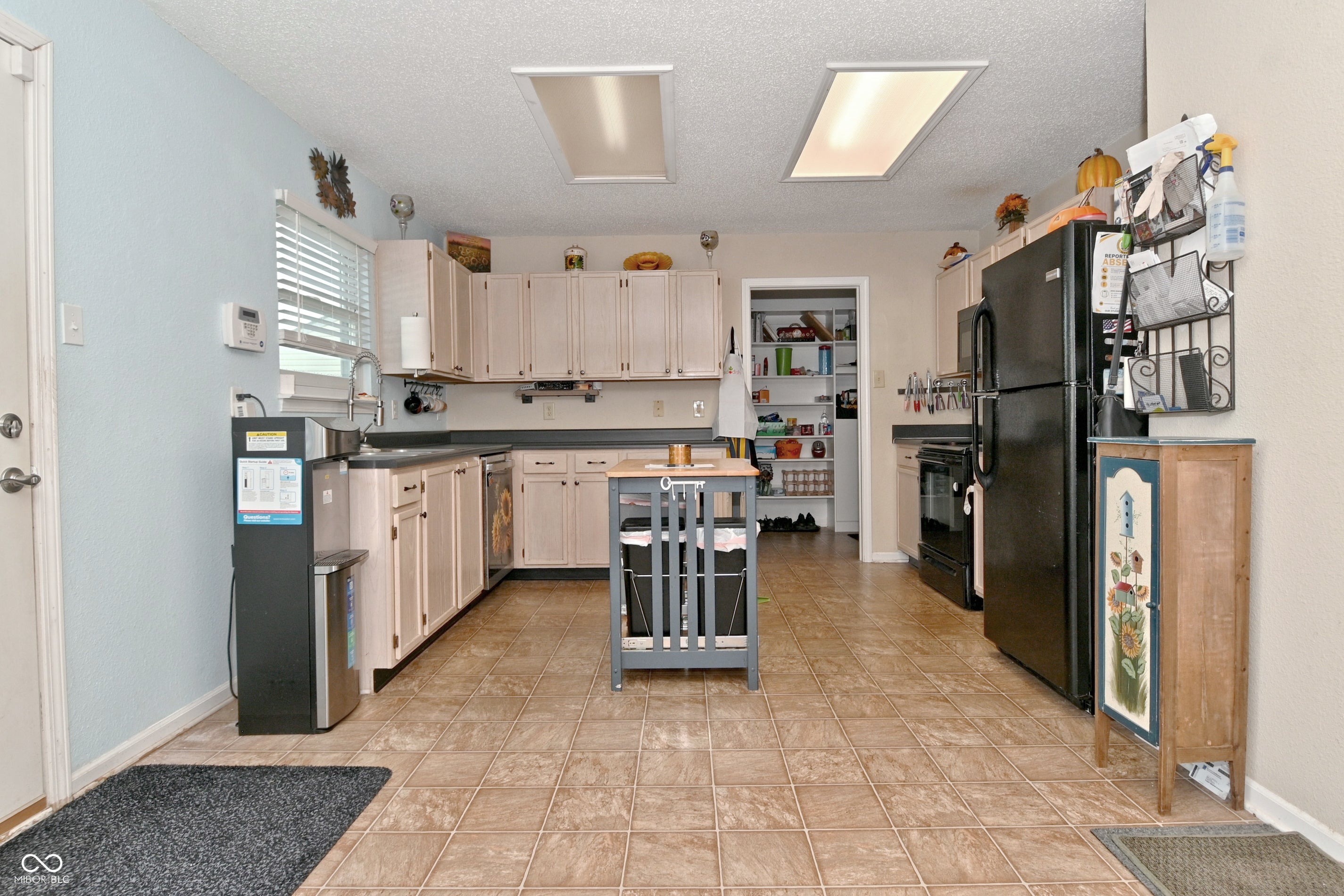 2372 Shadowbrook Drive
