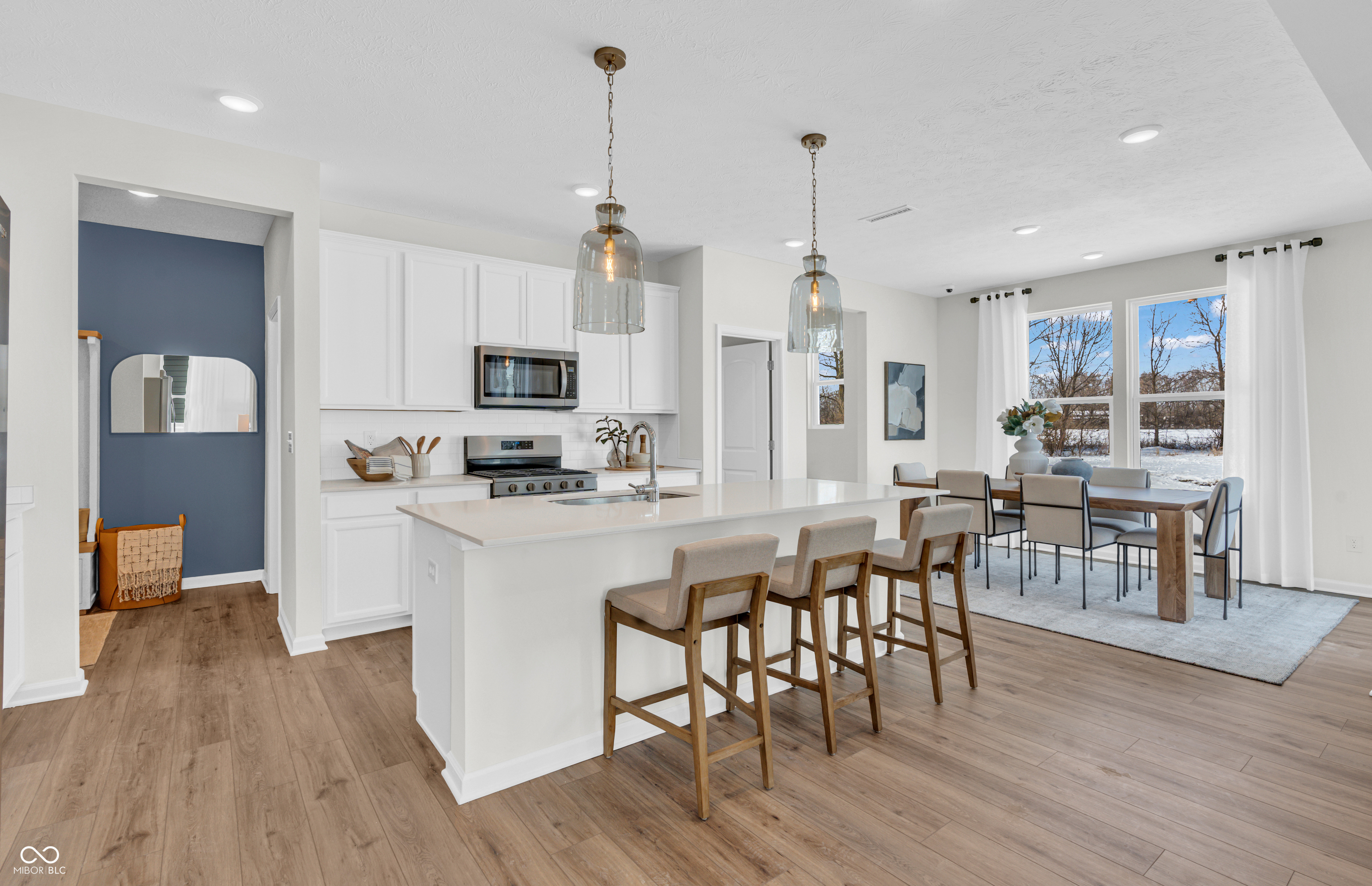 3432 Quartz Drive