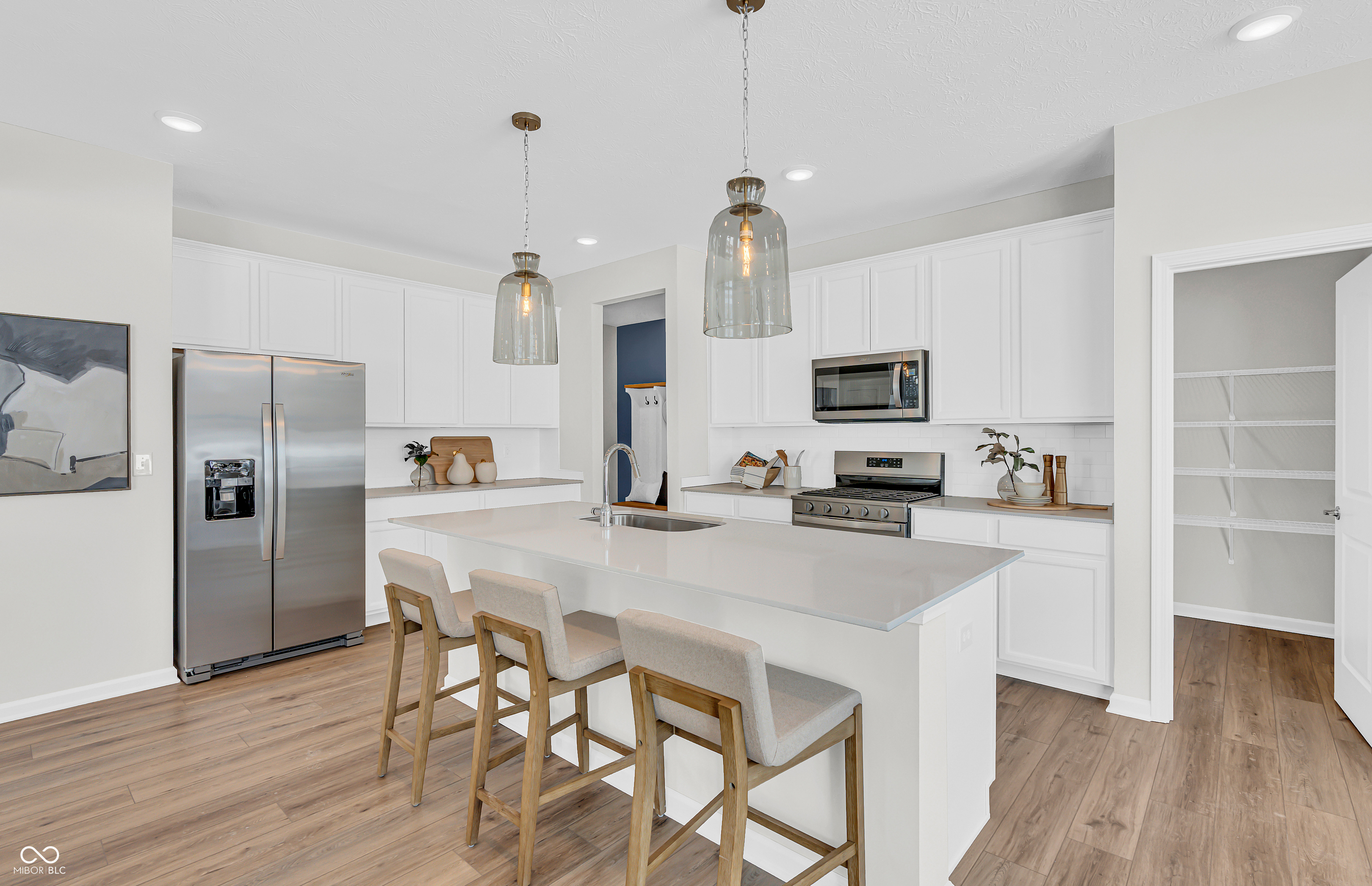 3432 Quartz Drive