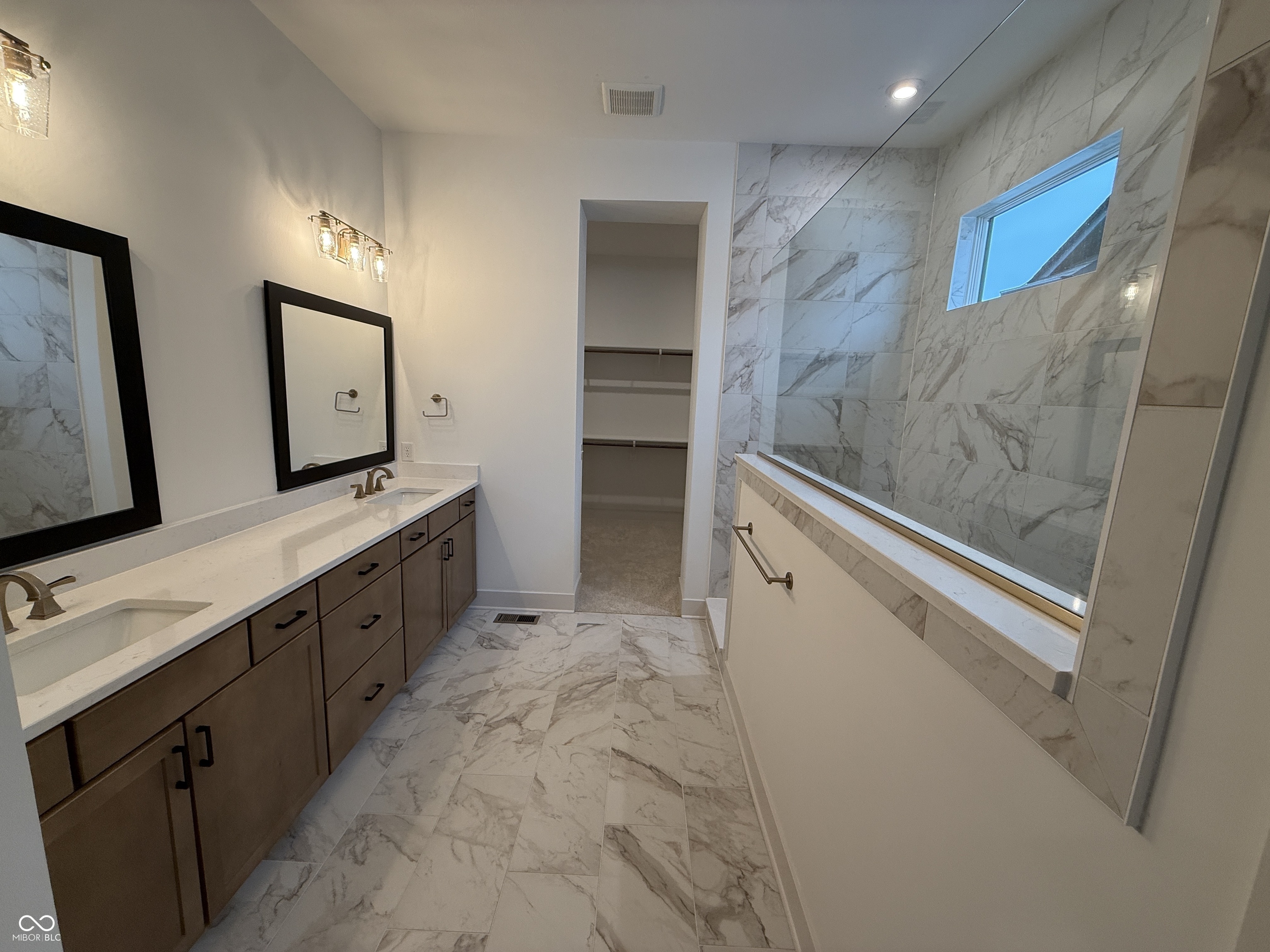 1439 Chatham Hills Boulevard