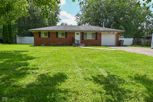 615 W STOP 11 RD, INDIANAPOLIS, IN 46217 - Image 186257616fcf333e0c9dd4454034fee3/3785642572
