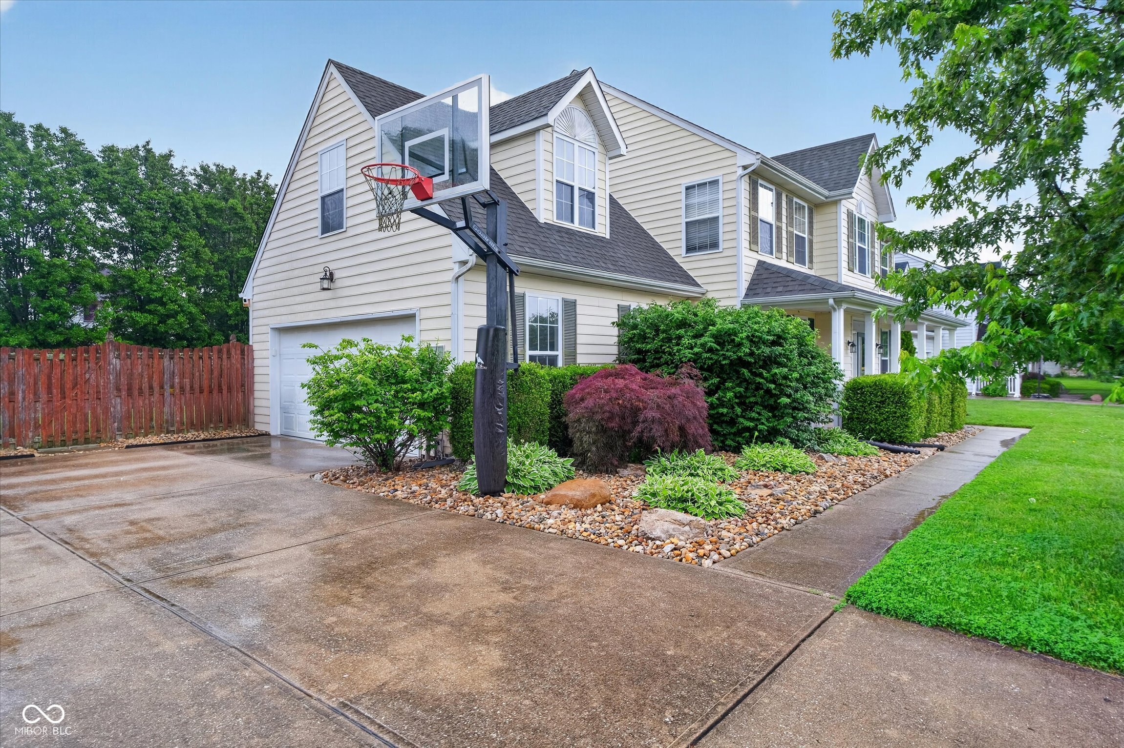 6844 Russet Drive