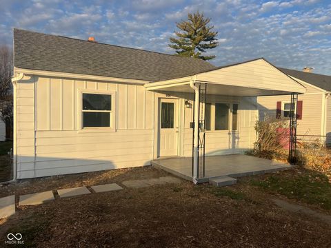 Photo of 904 Cottage Avenue, Crawfordsville, IN 47933 (MLS # 22073639)