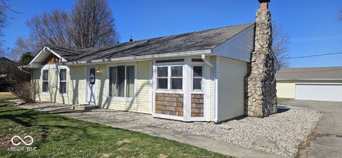 852 E 400 N Greenfield IN 46140