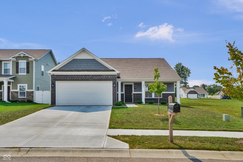 Photo of 3885 Berkdale Court, Columbus, IN 47203 (MLS # 22126652)