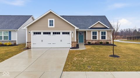 Photo of 1804 Gunnison Drive, Greenfield, IN 46140 (MLS # 22087408)