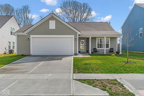 Photo of 213 Drewood Drive, Trafalgar, IN 46181 (MLS # 22091929)