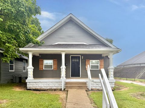 Photo of 2009 Gent Avenue, Indianapolis, IN 46202 (MLS # 22047616)