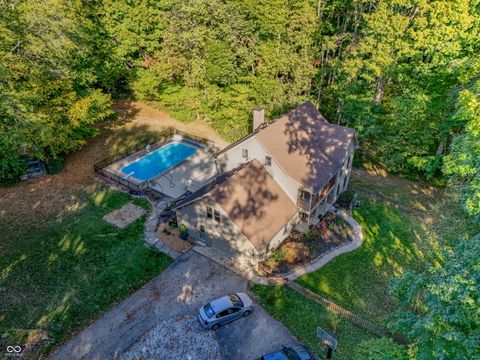 5681 Springhollow Court Avon IN 46123