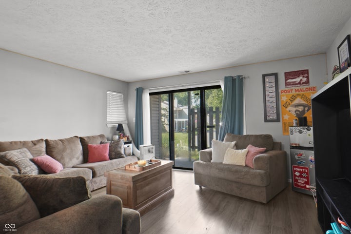 Photo 1 of 14 — 2991 Horseshoe Bend Drive 1A, Indianapolis, IN 46214