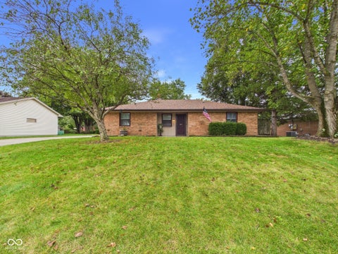 Photo of 507 Country Club Lane, Anderson, IN 46011 (MLS # 22127505)