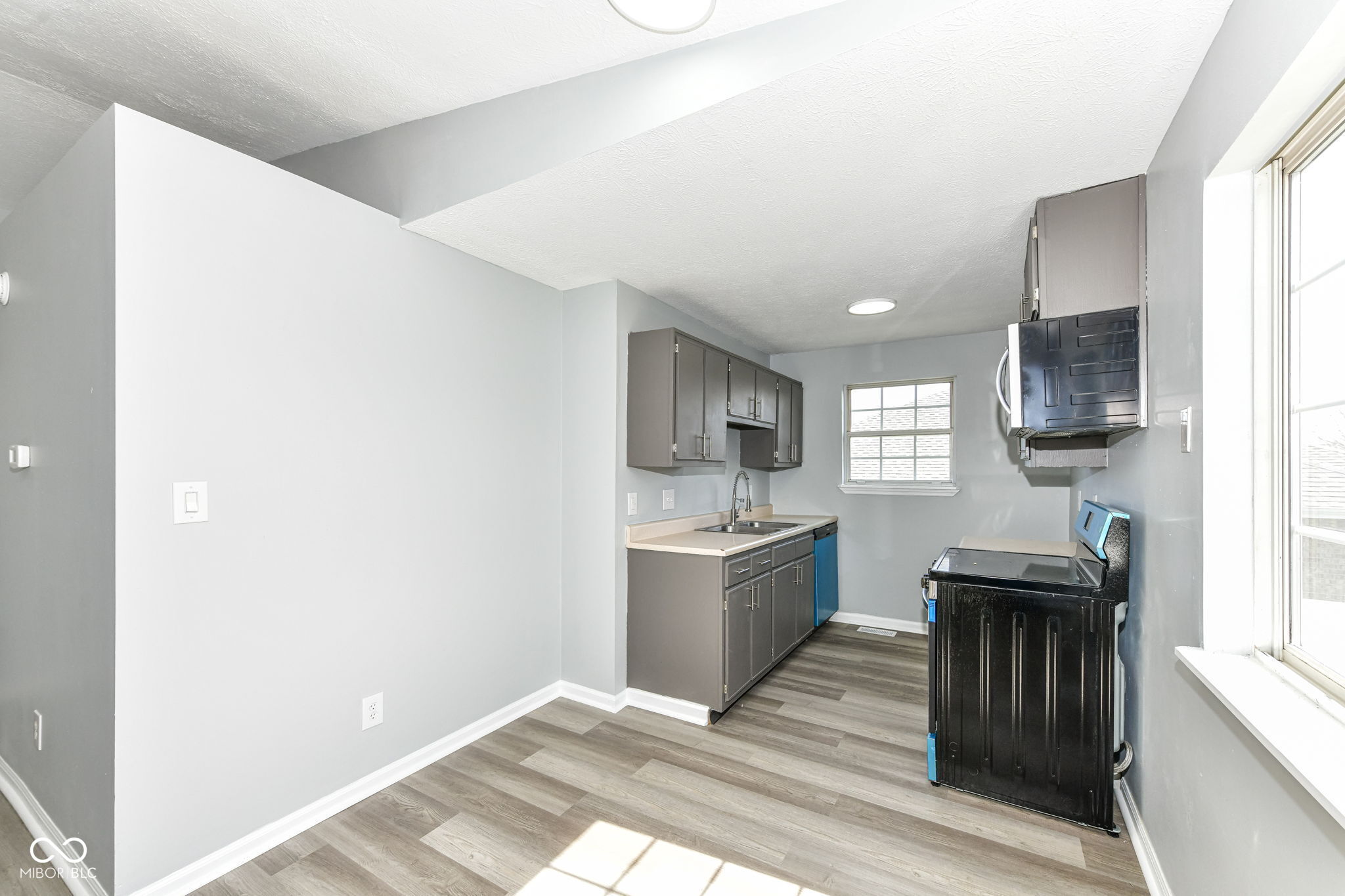 2259 Red Bud Boulevard