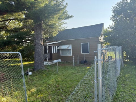 Photo of 3214 S Landess Street, Marion, IN 46953 (MLS # 22117574)
