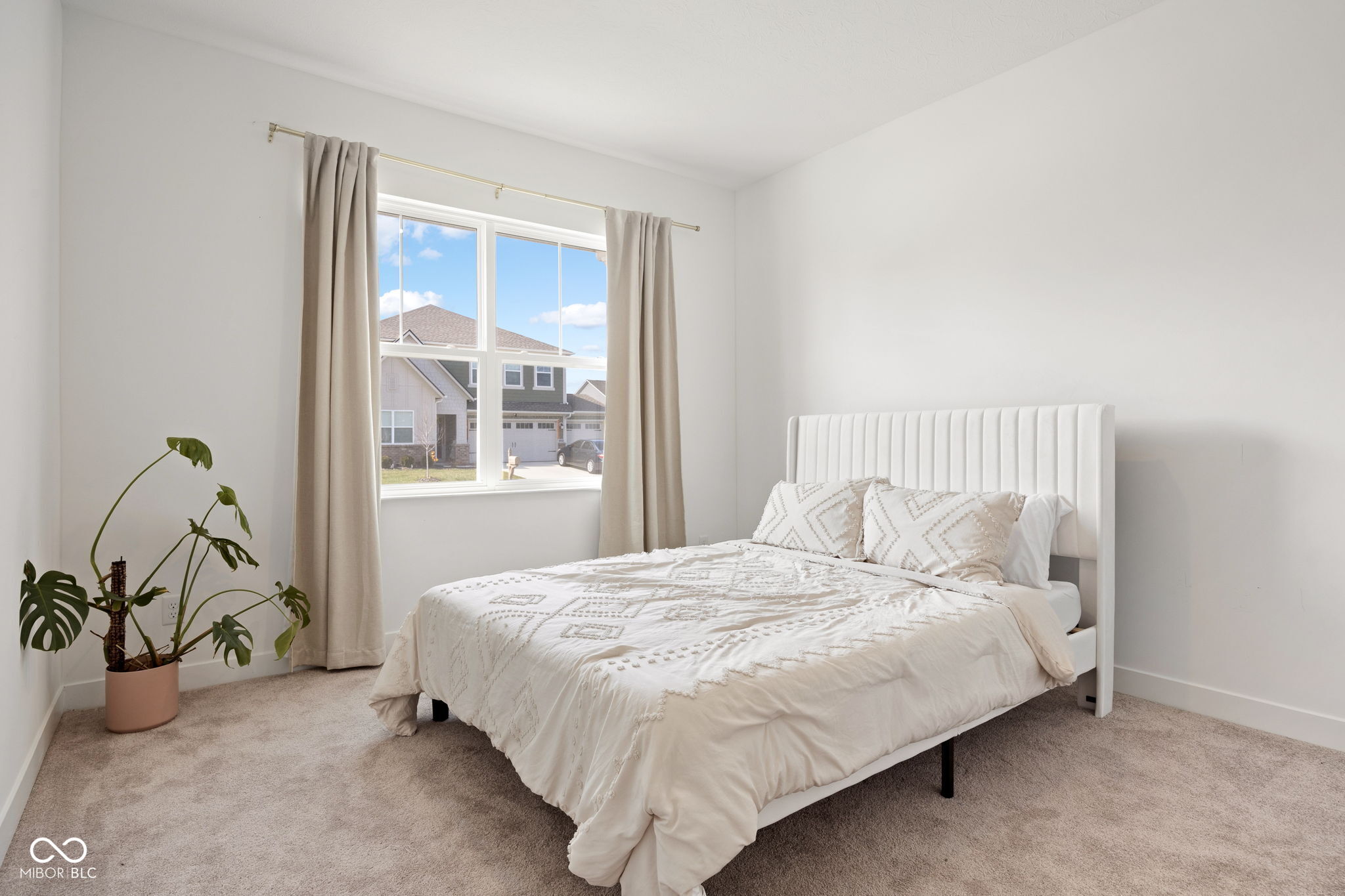 1355 Inverness Drive