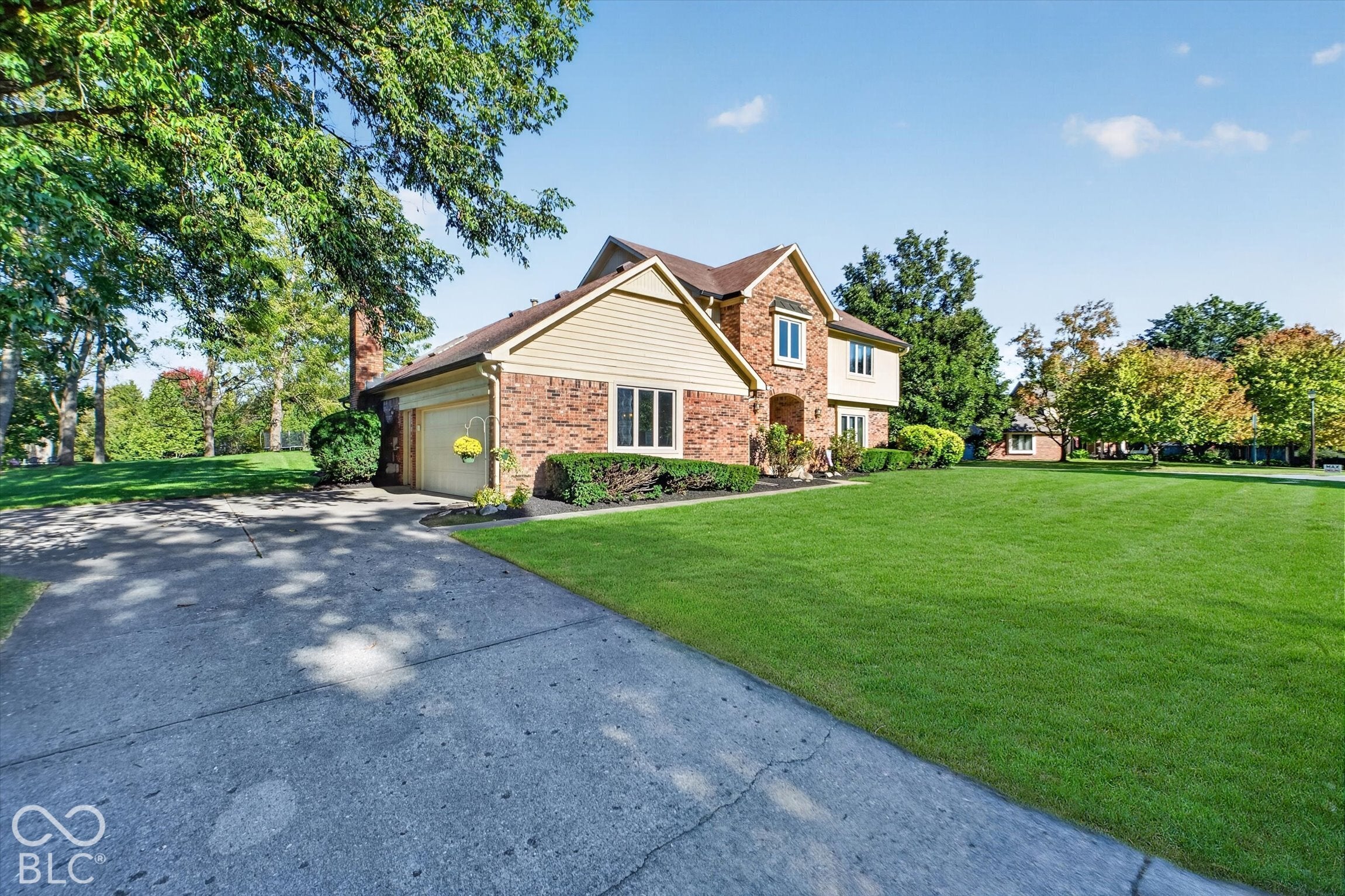 919 Queensbury Drive