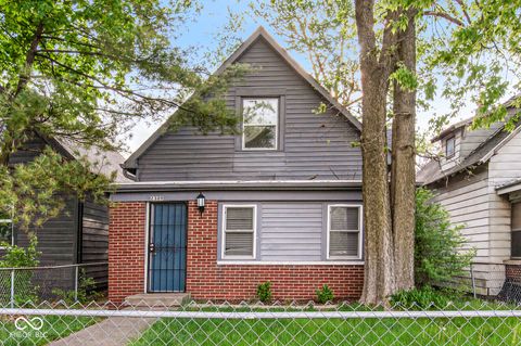 Photo of 2309 S Meridian Street, Indianapolis, IN 46225 (MLS # 22095867)