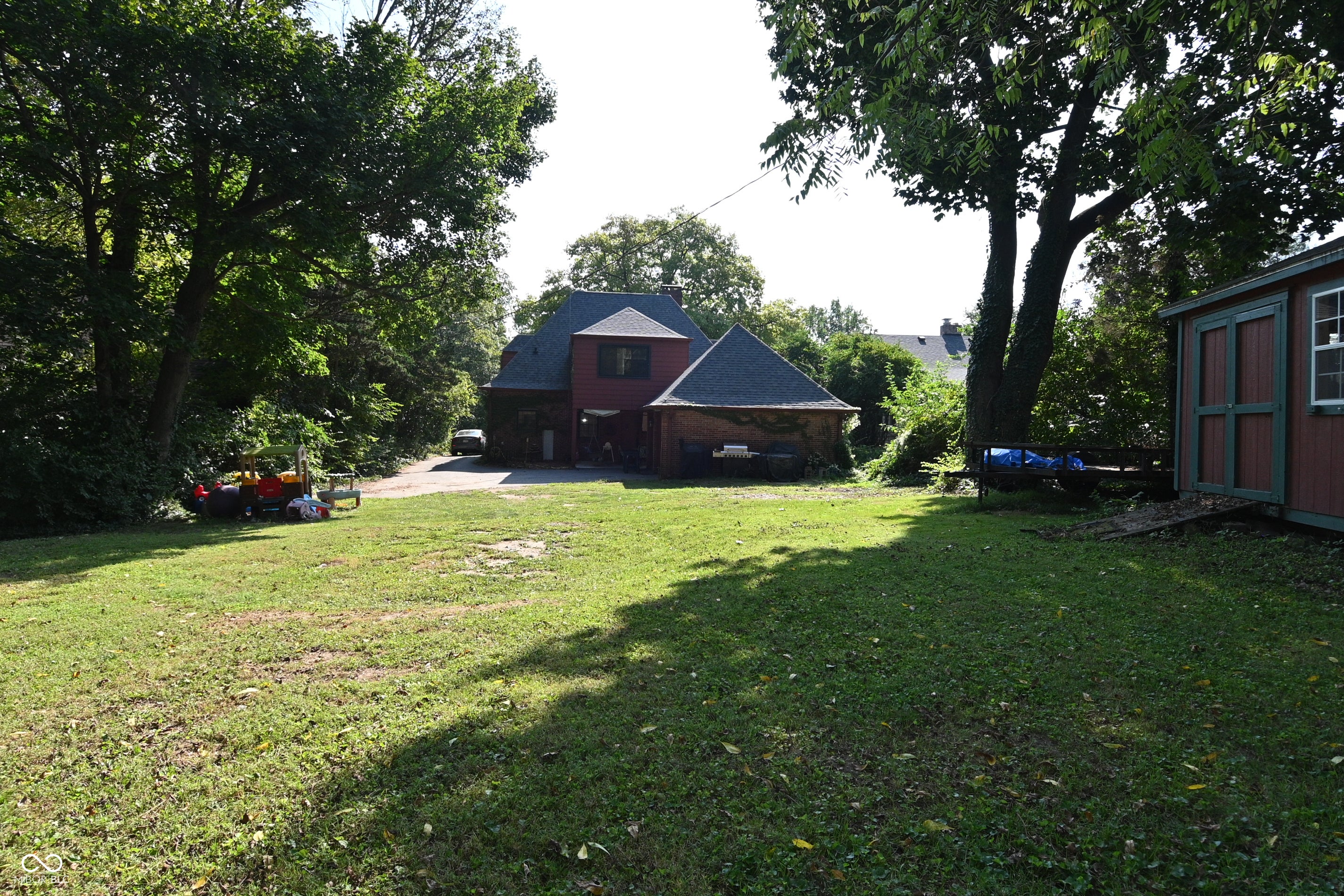 1125 Crane Court