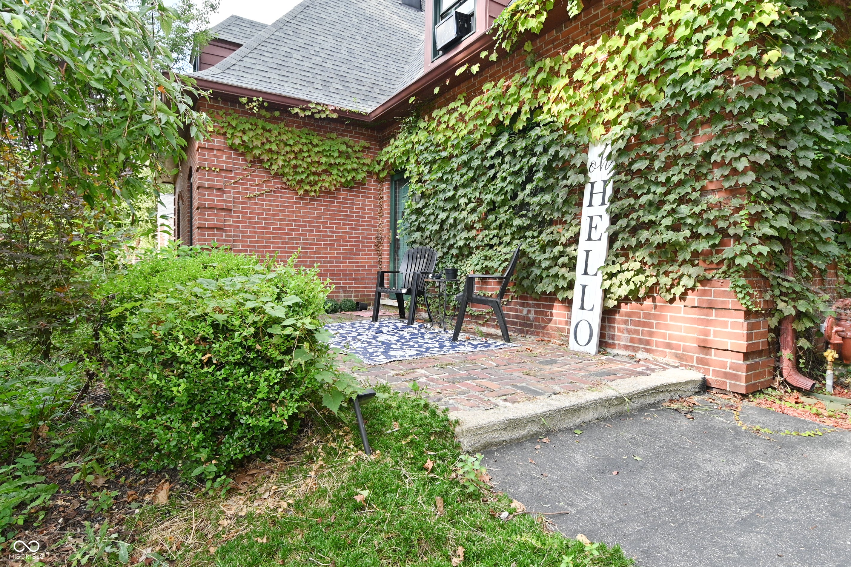1125 Crane Court