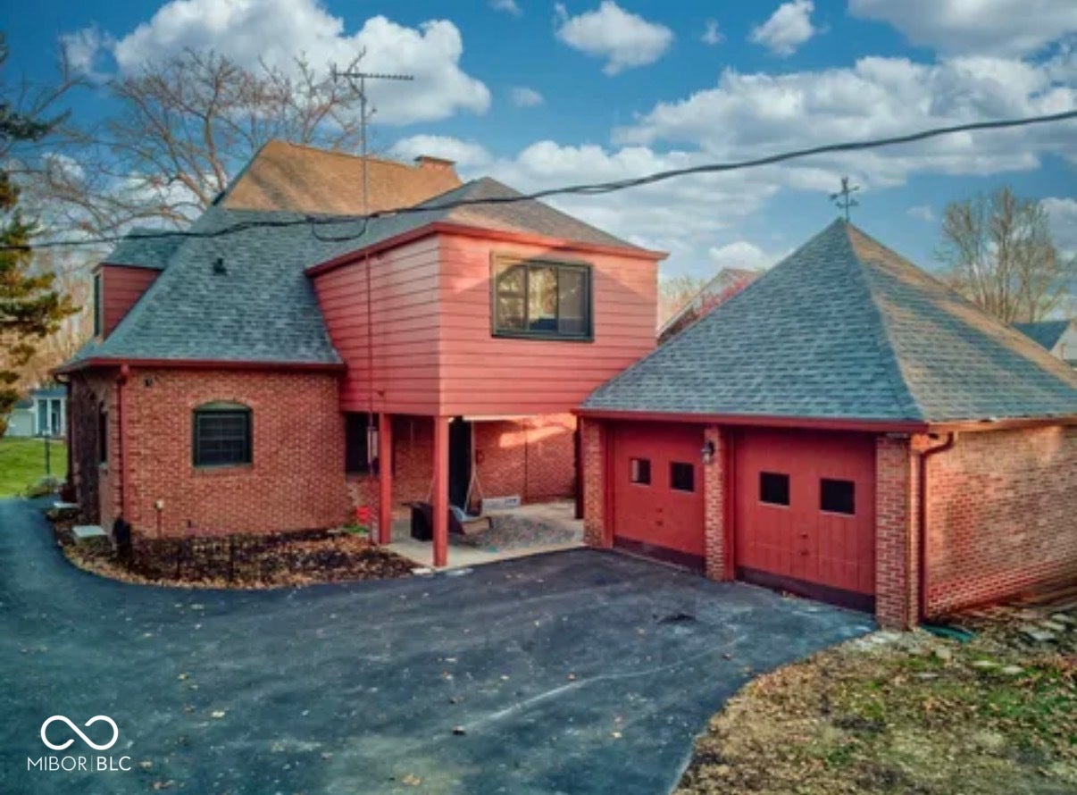 1125 Crane Court