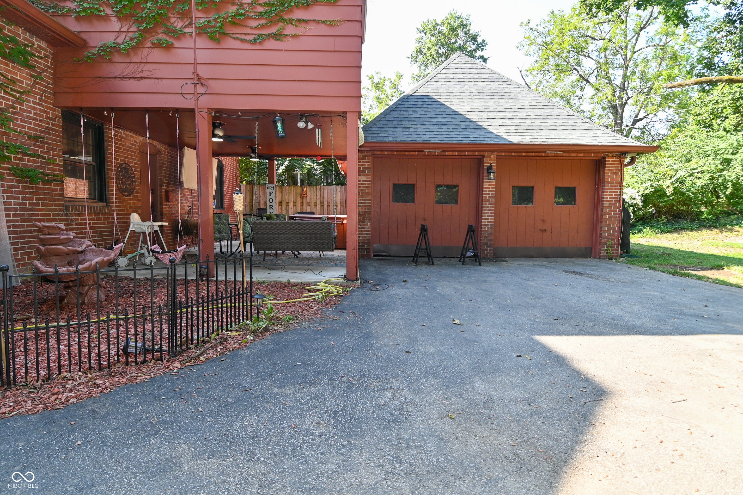 1125 Crane Court